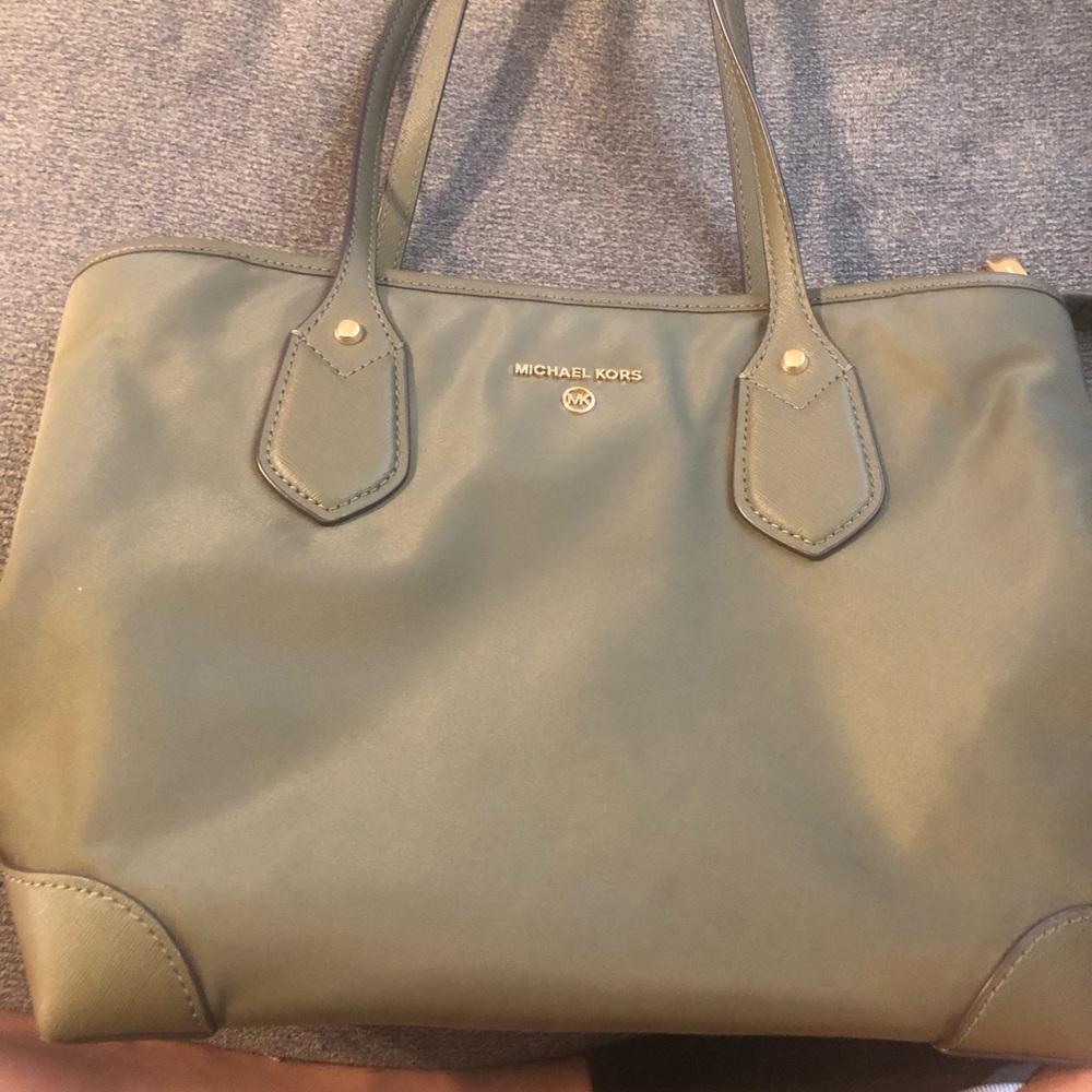 Michael Kors Eva Nylon Tote in Olive